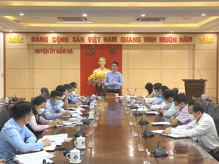 Phó Chủ tịch UBND tỉnh Phạm Văn Thành kết luận buổi làm việc tại huyện Đầm Hà.