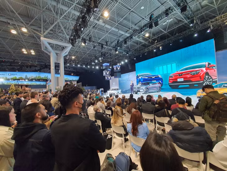 VinFast gây sốt khi lần đầu phủ sóng tại Triển lãm Ô tô quốc tế New York 2022 ảnh 1