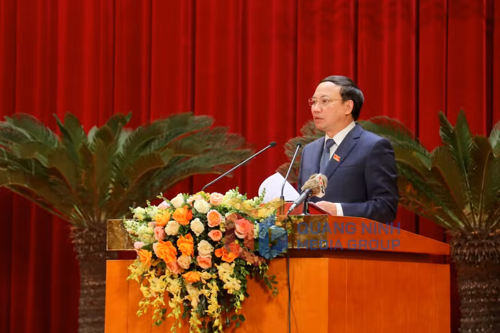 Đồng chí Nguyễn Xuân Ký, Ủy viên Trung ương Đảng, Bí thư Tỉnh ủy, Chủ tịch HĐND tỉnh định hướng phiên thảo luận tại hội trường.