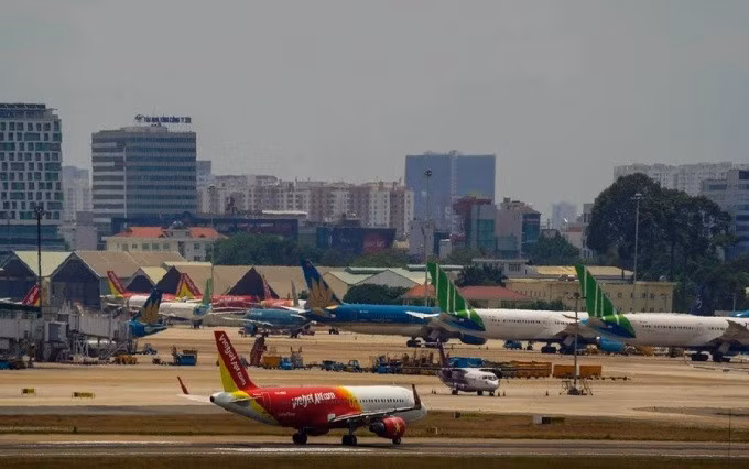 Máy bay tại Tân Sơn Nhất. Ảnh: Anh Duy