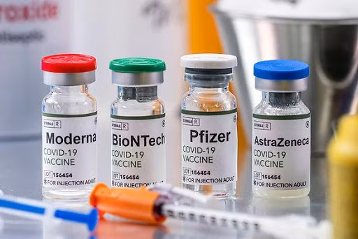 Tổng số liều vaccine phòng COVID-19 đã được tiêm tính đến ngày 21.4.2022 là 211.284.125 liều. Ảnh: LDO