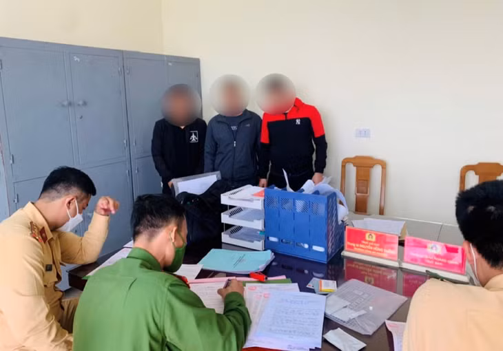 Công an TP Uông Bí bắt giữ 3 trường hợp điều khiển phương tiện giao thông dương tính với ma túy.