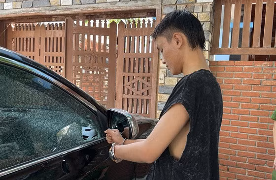Đối tượng Nguyễn Tấn Khanh