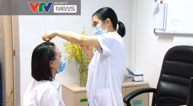 Gia tăng người đến khám các vấn đề về da sau khi mắc COVID-19 - Ảnh 3.