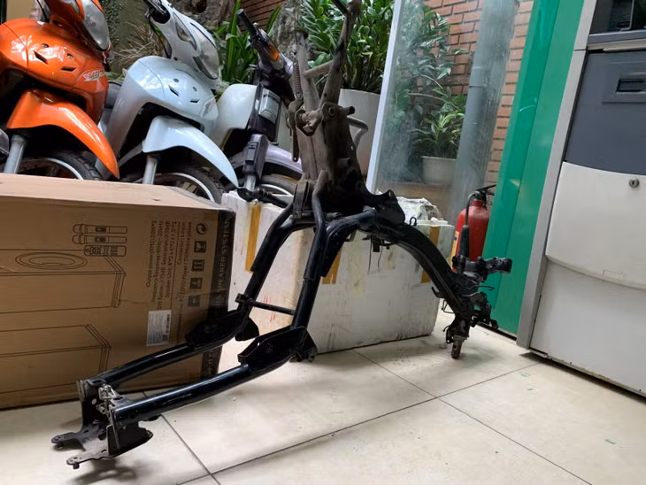 Những chiếc xe cướp được các đối tượng tháo rời ra bán để tránh sự phát hiện của Cơ quan Công an.