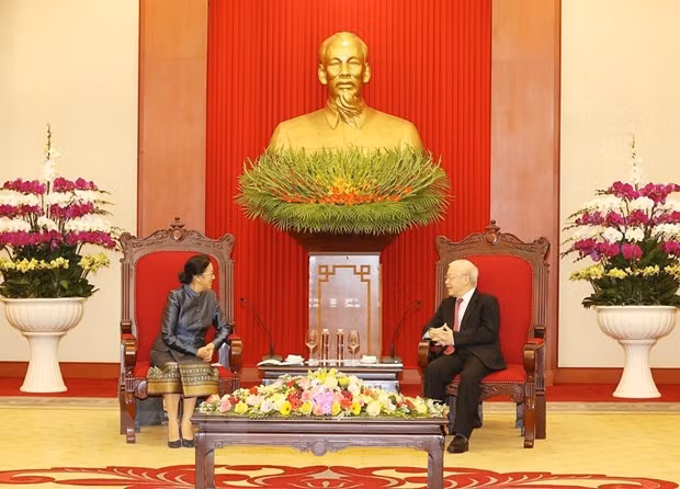 Tong Bi thu Nguyen Phu Trong tiep Pho Chu tich nuoc Lao Pany Yathotou hinh anh 2