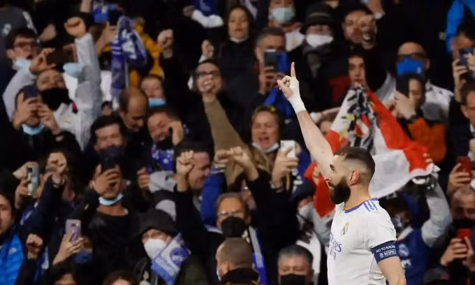 Benzema một lần nữa lên tiếng đúng lúc Real cần anh. Ảnh: Reuters.