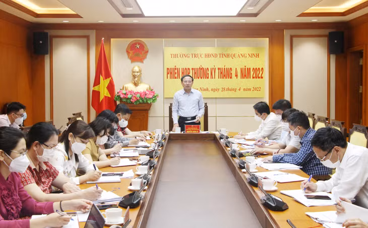 Đồng chí Nguyễn Xuân Ký, Ủy viên Trung ương Đảng, Bí thư Tỉnh ủy, Chủ tịch HĐND tỉnh, chủ trì phiên họp.
