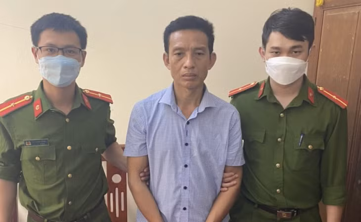 Cảnh sát bắt giữ đối tượng Vi Văn Điệp.