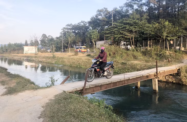 Kiến nghị đầu tư dự án kênh dẫn nước kín từ hồ Yên Lập qua các phường, xã khu vực Hà Nam đã được đưa vào kế hoạch đầu tư công trung hạn giai đoạn 2021-2025 của TX Quảng Yên.