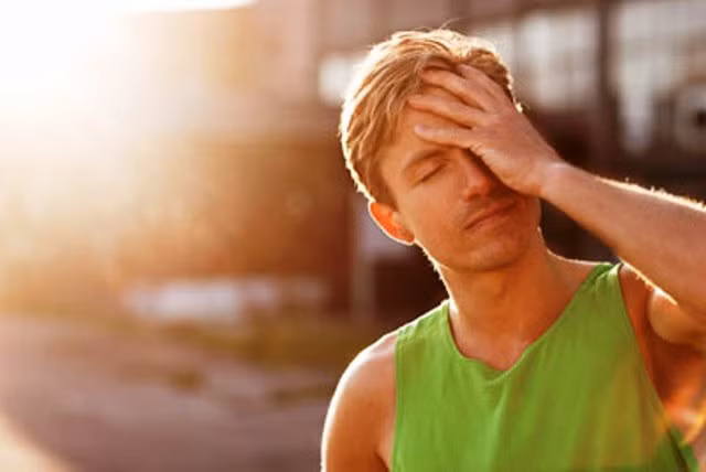 Cái nóng của mùa hè có thể ảnh hưởng nghiêm trọng đến sức khỏe của bạn. Ảnh: ST