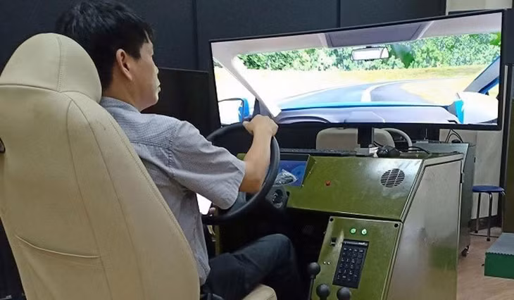Thử nghiệm cabin học lái xe ôtô.