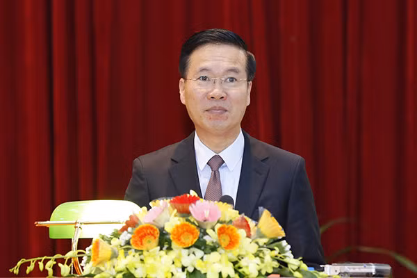 Thay mặt Ban Bí thư, Thường trực Ban Bí thư Võ Văn Thưởng vừa ký kết luận của Ban Bí thư về việc thực hiện chế độ, chính sách đối với cán bộ giữ chức vụ hàm.