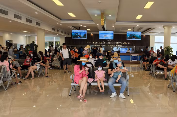 Nhà ga hành khách Cảng tàu khách quốc tế Tuần Châu.