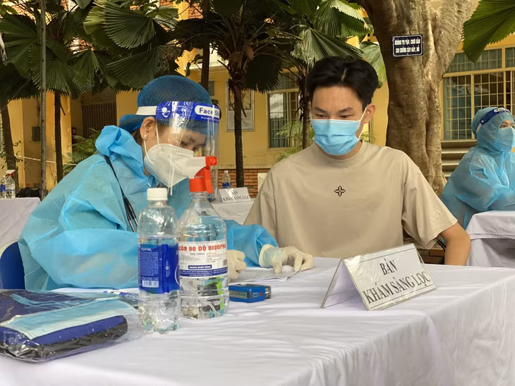 TP.HCM tiêm vắc xin Covid-19 cho trẻ từ 12-17 tuổi.