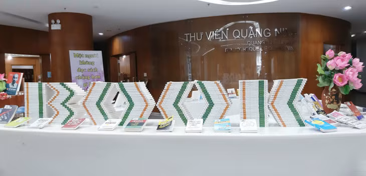 Trưng bày, giới thiệu hơn 3.000 bản sách tại Thư viện tỉnh với chủ đề "Sách - Hành trang của tuổi trẻ".