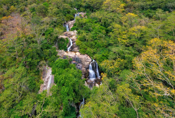 Núi Chúa, huyện Ninh Hải, tỉnh Ninh Thuận, vừa nhận danh hiệu Khu Dự trữ sinh quyển thế giới vào ngày 14/4. Đây là sự ghi nhận của cộng đồng quốc tế với những giá trị về cảnh quan thiên nhiên, đa dạng sinh học, giá trị văn hóa bản địa. Ảnh: Huỳnh Văn Truyền