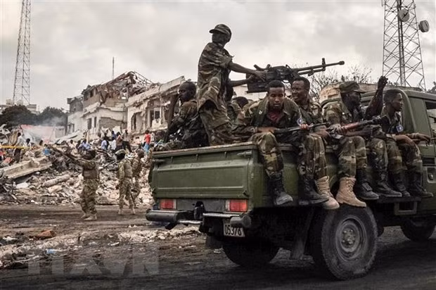 Tan cong vao toa nha Quoc hoi Somalia, it nhat 9 nguoi bi thuong hinh anh 1