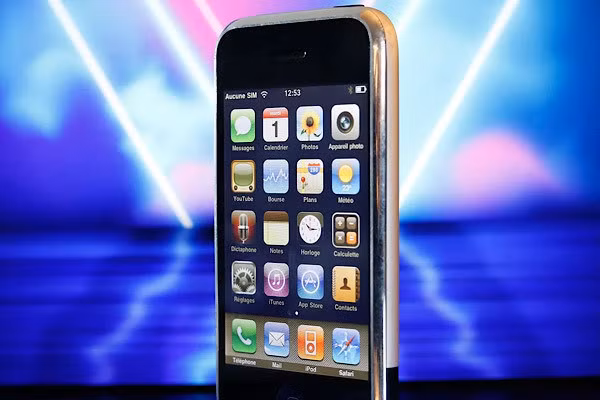 Apple đã khiến thế giới thay đổi như thế nào với iPhone? - Ảnh 1.