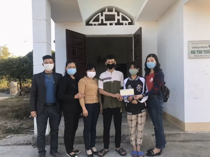 Hội LHPN xã Quảng Nghĩa (TP Móng Cái) kêu gọi các mạnh thường quân ủng hộ, hỗ trợ 2 trẻ mồ côi do bố mẹ tử nạn vì TNGT trên địa bàn.