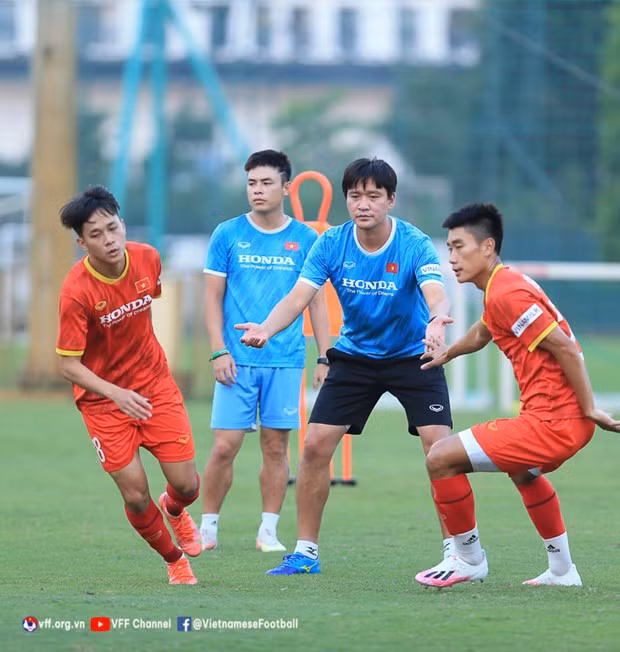 Hai tro ly Han Quoc roi doi tuyen Viet Nam sau that bai tai AFF Cup hinh anh 1