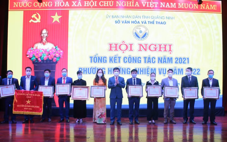 Nhân dịp này