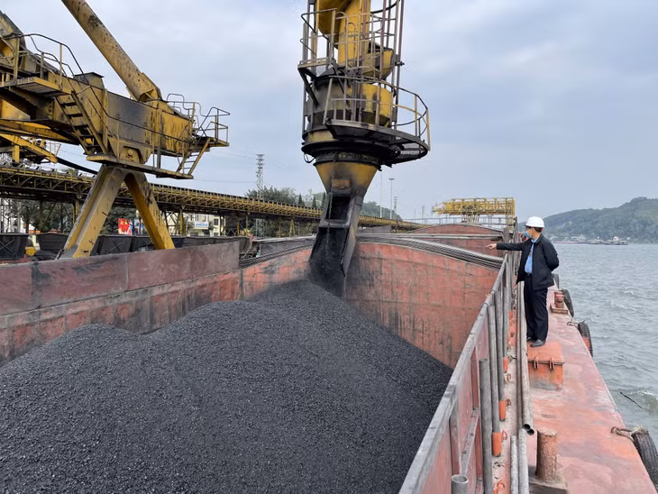 Năm 2021, TKV cán mốc tiêu thụ được