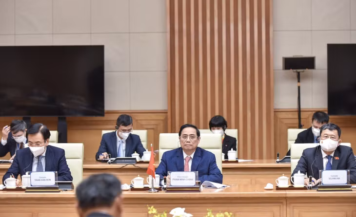 Thủ tướng Chính phủ Phạm Minh Chính khẳng định, Việt Nam luôn đồng hành và sẵn sàng hỗ trợ trong khả năng của mình để góp phần giúp các bạn Lào chiến thắng dịch COVID-19 - Ảnh: VGP/Nhật Bắc