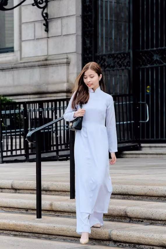 Ngoài thành thạo tiếng Anh, Ngọc cũng có thể giao tiếp bằng tiếng Tây Ban Nha.