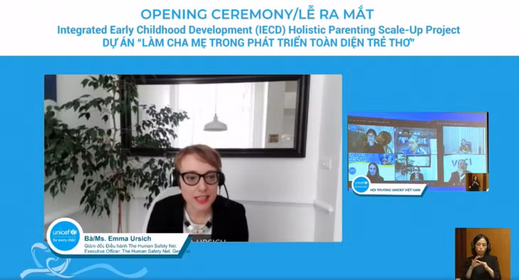 Giám đốc The Human Safety Net Emma Ursich chia sẻ về sáng kiến Scale Up Impact hỗ trợ nhân rộng các dự án cộng đồng và tiềm năng hợp tác giữa Generali và UNICEF với hai dự án “Sinh con, sinh cha” và “Làm cha mẹ trong Phát triển Toàn diện Trẻ thơ”.