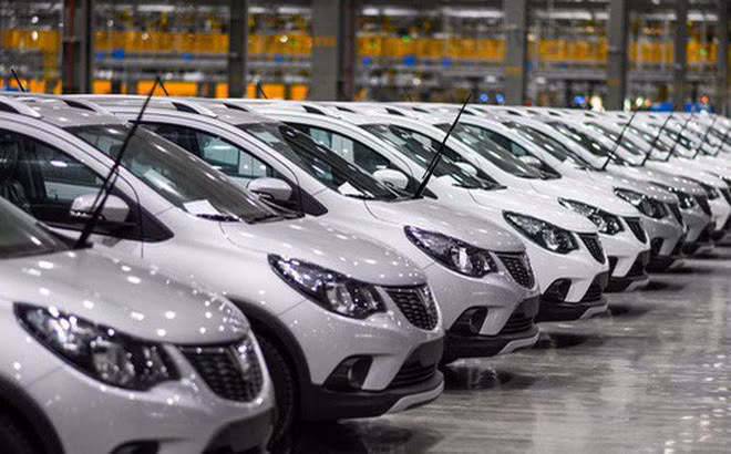Xe trong nước được giảm 50% lệ phí trức bạ từ 1/12/2021.