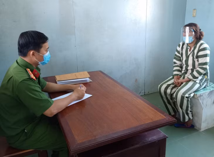 Hồ Thị Nga tại cơ quan điều tra.