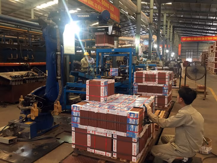 Công ty CP Gốm Đất Việt (TX Đông Triều) ứng dụng KHCN trong sản xuất, nâng cao chất lượng sản phẩm