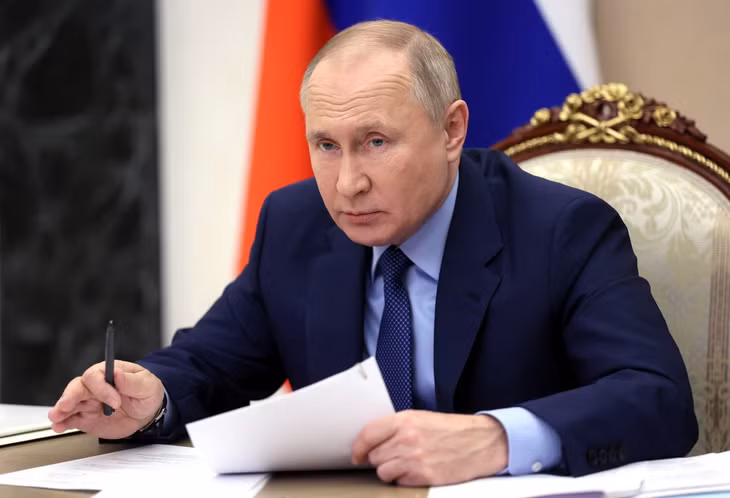 Tổng thống Nga Vladimir Putin đã ra lệnh cho chính phủ chuẩn bị kế hoạch hành động để chống biến chủng Omicron. Ảnh: Reuters.