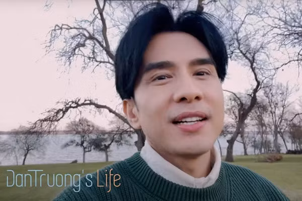Không gian thoáng đãng, yên tĩnh cùng hồ nước lớn cạnh nhà Đan Trường.