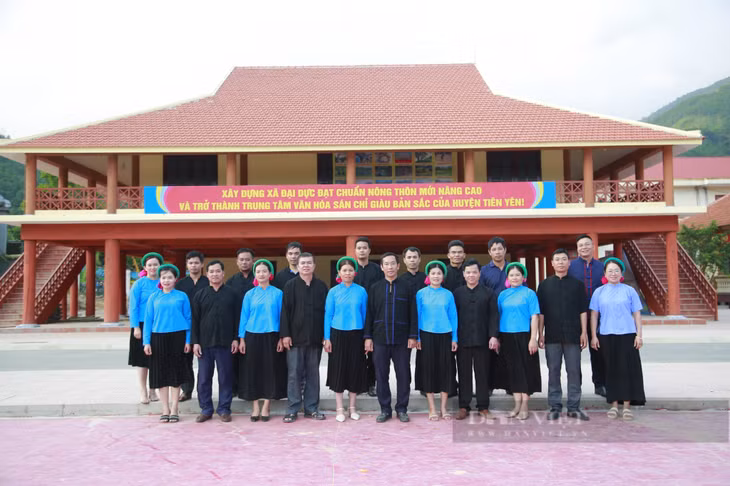 Nhà văn hóa xã Đại Dực được đầu tư khang trang, phục vụ sinh hoạt của cộng đồng người Sán Chỉ trên địa bàn. Ảnh: Trần Hoàn