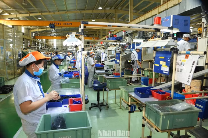 Đa số doanh nghiệp đánh giá tích cực về tình hình sản xuất kinh doanh quý I/2023. (Ảnh minh họa: THÀNH ĐẠT)