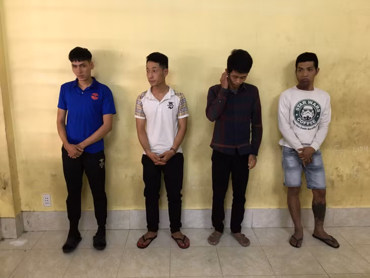 Nhóm đối tượng bị Công an bắt giữ.