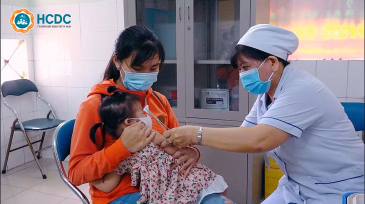 Bộ Y tế vừa ban hành Hướng dẫn khám sàng lọc trước tiêm chủng đối với trẻ em. Theo Bộ Y tế hướng dẫn này được áp dụng tại các cơ sở tiêm chủng, cơ sở khám bệnh, chữa bệnh trong cả nước.