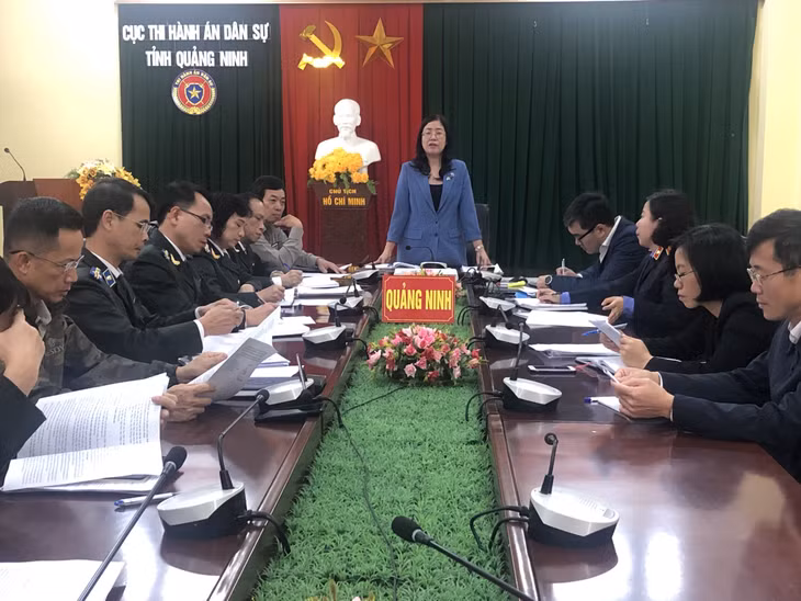 Quang cảnh buổi làm việc.