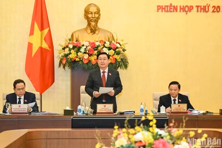 Chủ tịch Quốc hội Vương Đình Huệ phát biểu khai mạc phiên họp thứ 20 của Ủy ban Thường vụ Quốc hội. (Ảnh: DUY LINH)