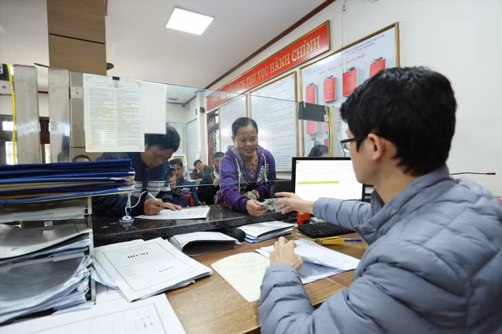 Công chức tại một quận trên địa bàn Hà Nội. Ảnh: H. Nguyễn