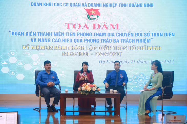 Tọa đàm 