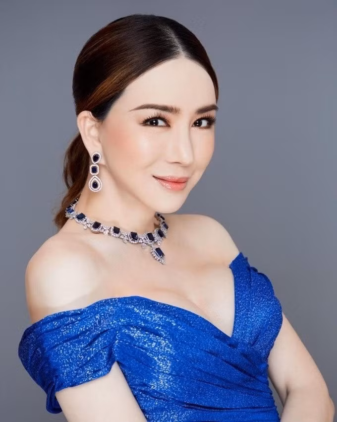 Tỷ phú chuyển giới Anne Jakrajutatip - chủ nhân hiện tại của cuộc thi Hoa hậu Hoàn vũ (Ảnh: Instagram).