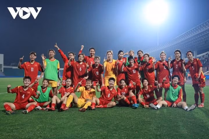U20 nữ Việt Nam được VFF thưởng 200 triệu đồng (Ảnh: Hoài Thương).