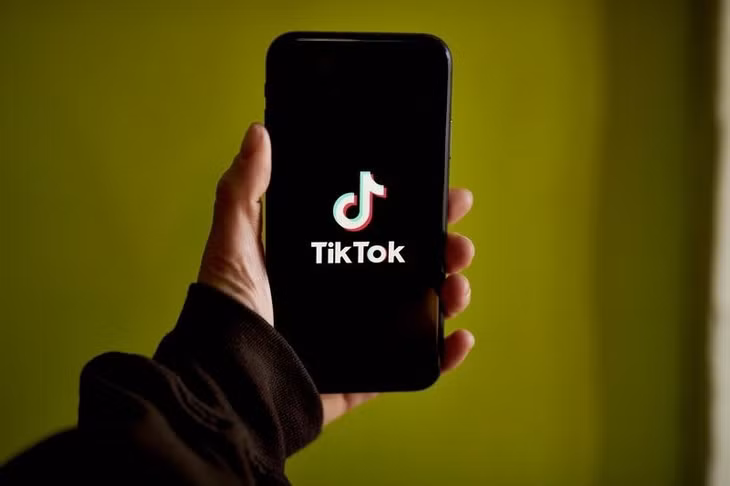 Anh là quốc gia tiếp theo cấm sử dụng TikTok trên các thiết bị của chính phủ sau Mỹ, Canada và Bỉ. Ảnh: Bloomberg.