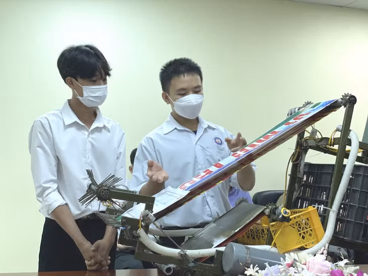 Hằng năm có nhiều diễn đàn, cuộc thi, hội thi về khoa học kỹ thuật được các sở, ngành tổ chức nhằm khích lệ, phát huy năng lực sáng tạo của tuổi trẻ Quảng Ninh.