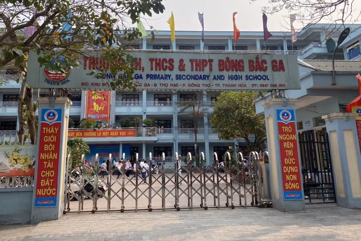 Trường tiểu học - THCS và THPT Đông Bắc Ga, TP Thanh Hóa - nơi xảy ra vụ việc - Ảnh: HÀ ĐỒNG