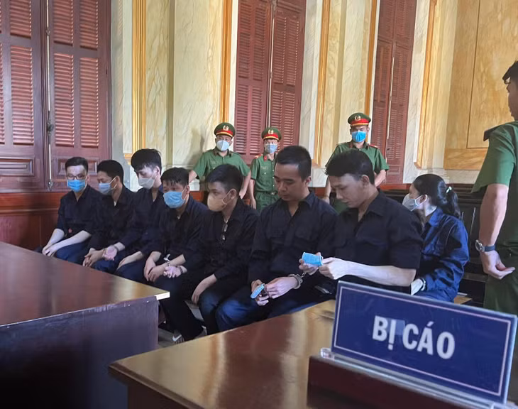 Các bị cáo tại tòa.