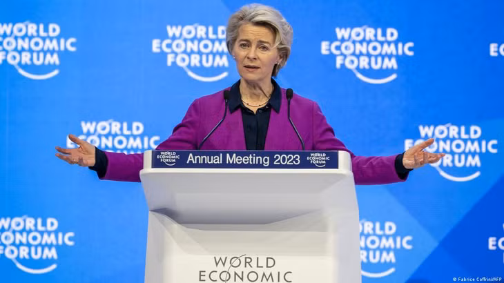Chủ tịch Ủy ban châu Âu Ursula von der Leyen cho biết EU muốn giảm thiểu rủi ro nhưng không tách rời khỏi Trung Quốc. Ảnh: AFP